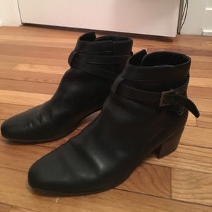 Black leather Sole Society booties!